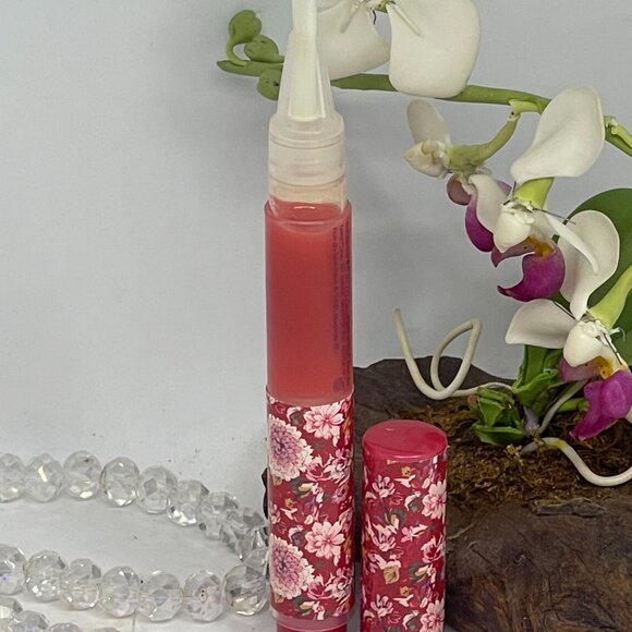 Tarte Maracuja Divine Shine Lip Gloss - Natural Beauty - Full Size - New in Box - Picture 4 of 5